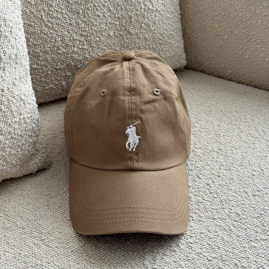 כובע Polo Ralph Lauren בז׳ עם לוגו רקום